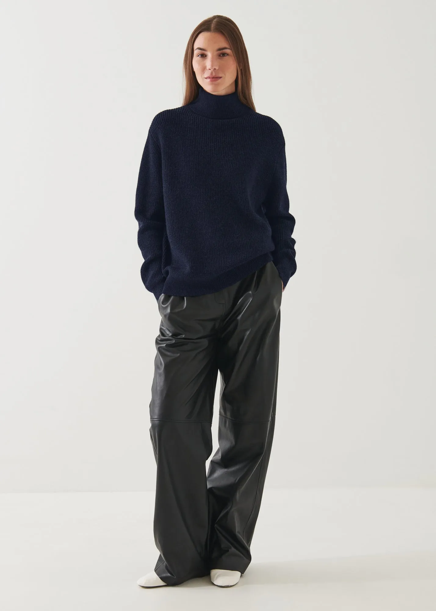 BOYFRIEND RIBBED TURTLENECK