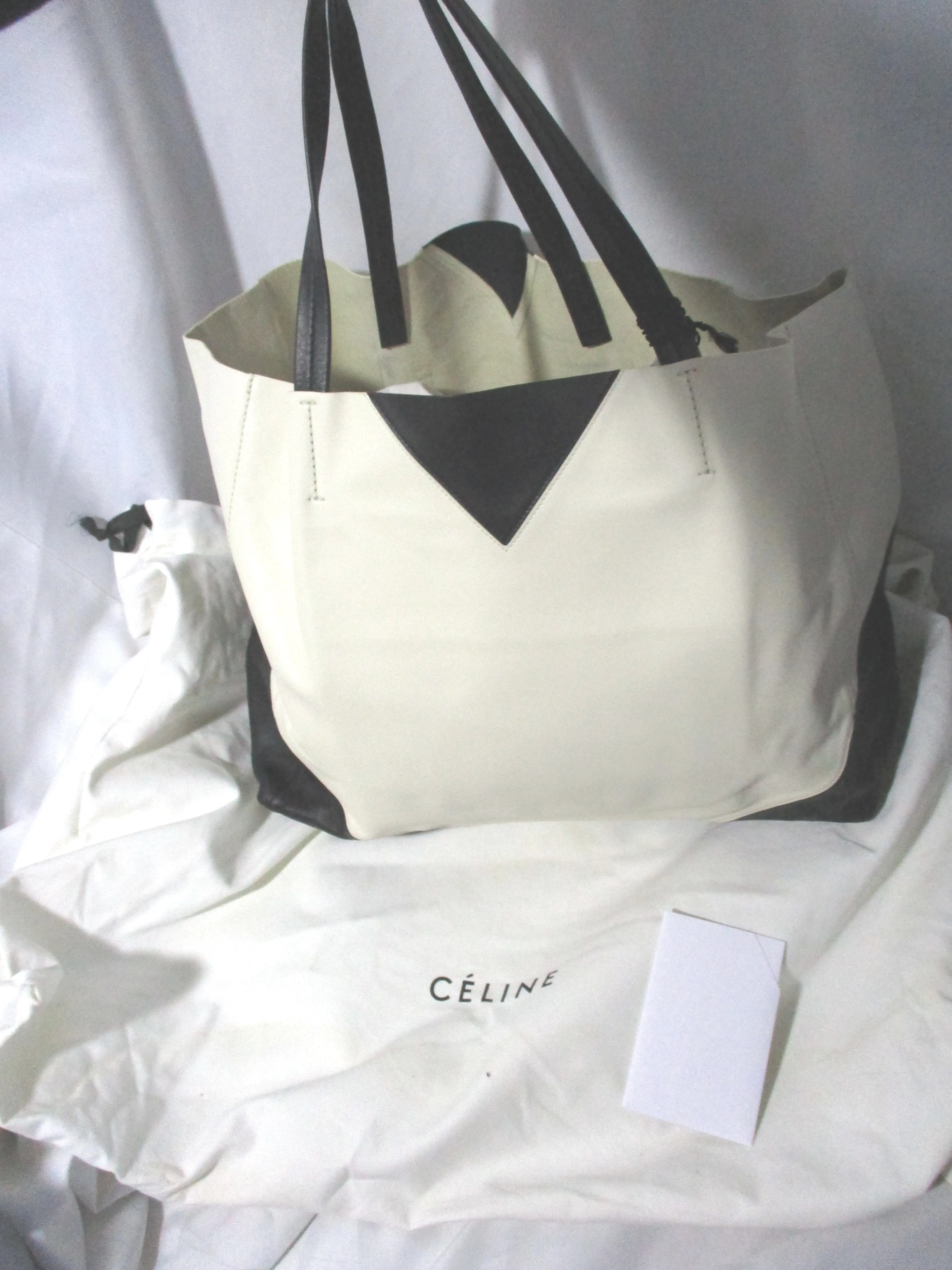 CELINE HORIZONAL CABAS LUGGAGE Leather Tote Bag NWT w Flaw BLACK WHITE