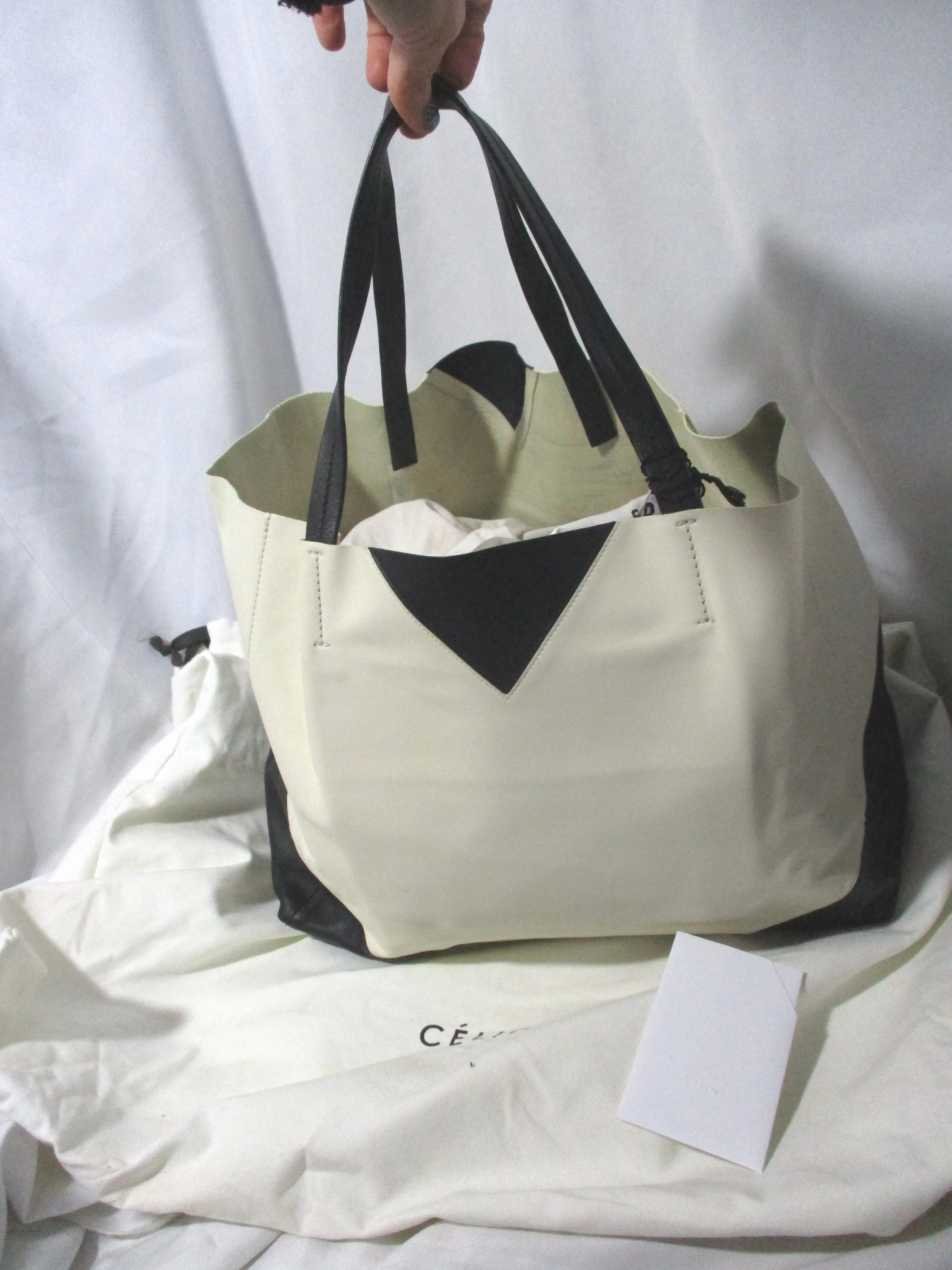 CELINE HORIZONAL CABAS LUGGAGE Leather Tote Bag NWT w Flaw BLACK WHITE