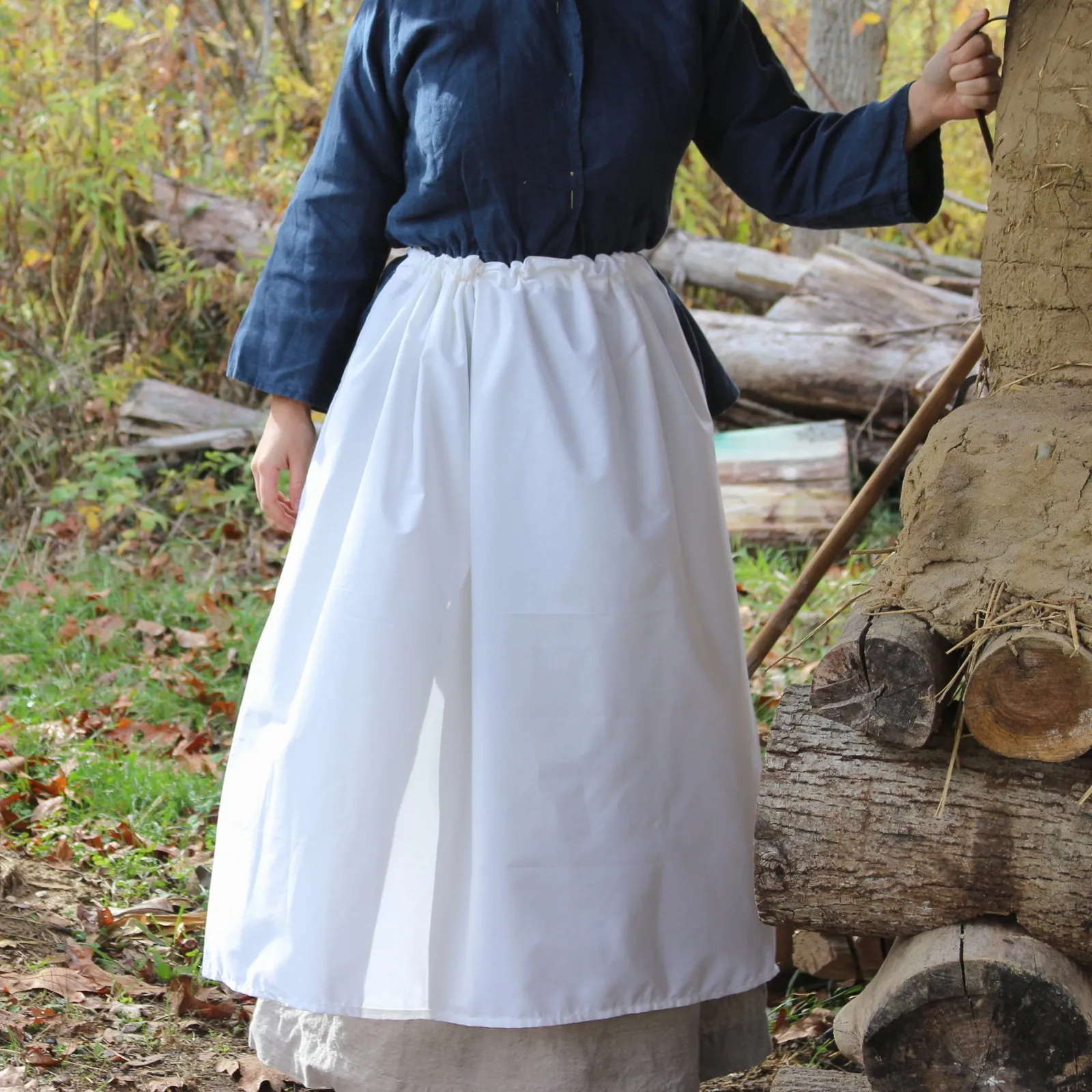 Drawstring Apron in White Muslin