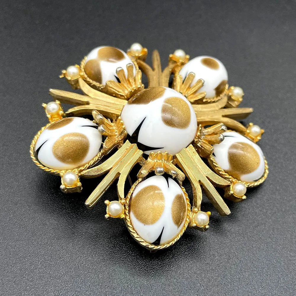 【USA輸入】 ヴィンテージ CATHE ホワイト フラワー カボション ブローチ/Vintage CATHE White Flower Cabochon Brooch