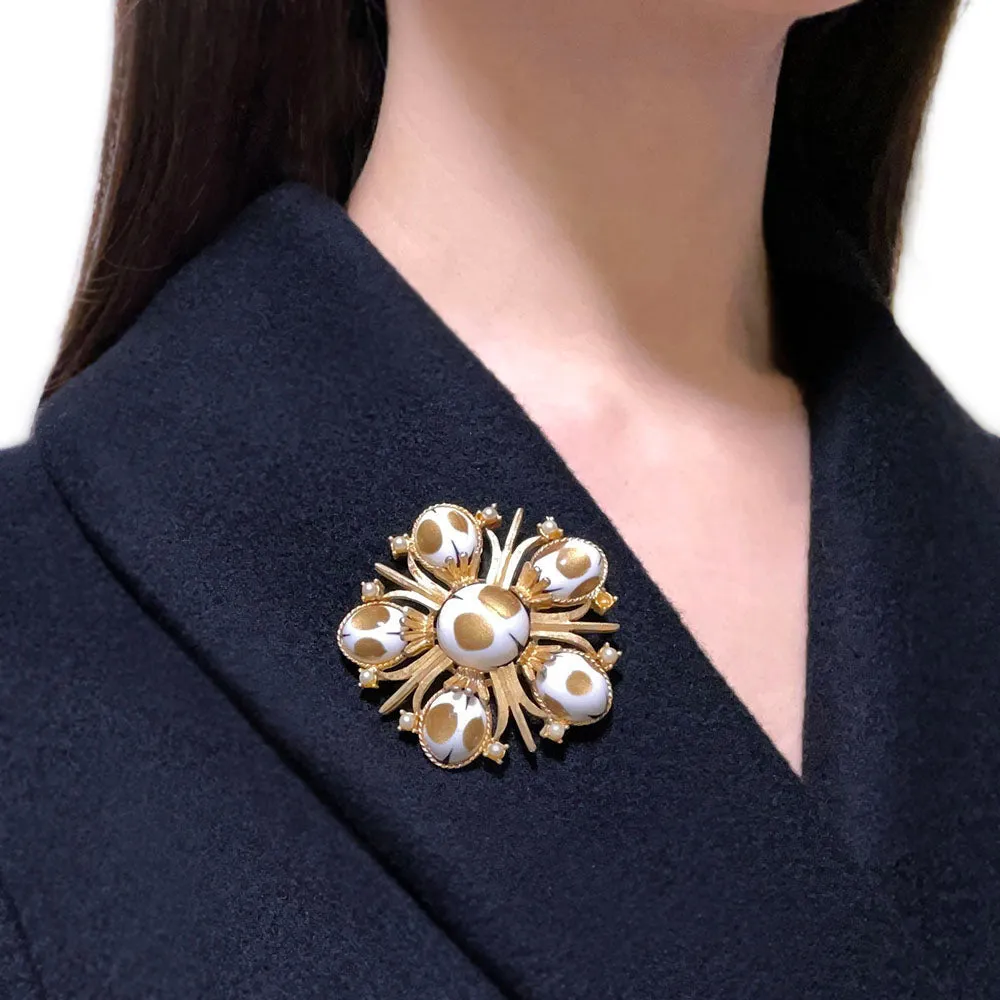 【USA輸入】 ヴィンテージ CATHE ホワイト フラワー カボション ブローチ/Vintage CATHE White Flower Cabochon Brooch