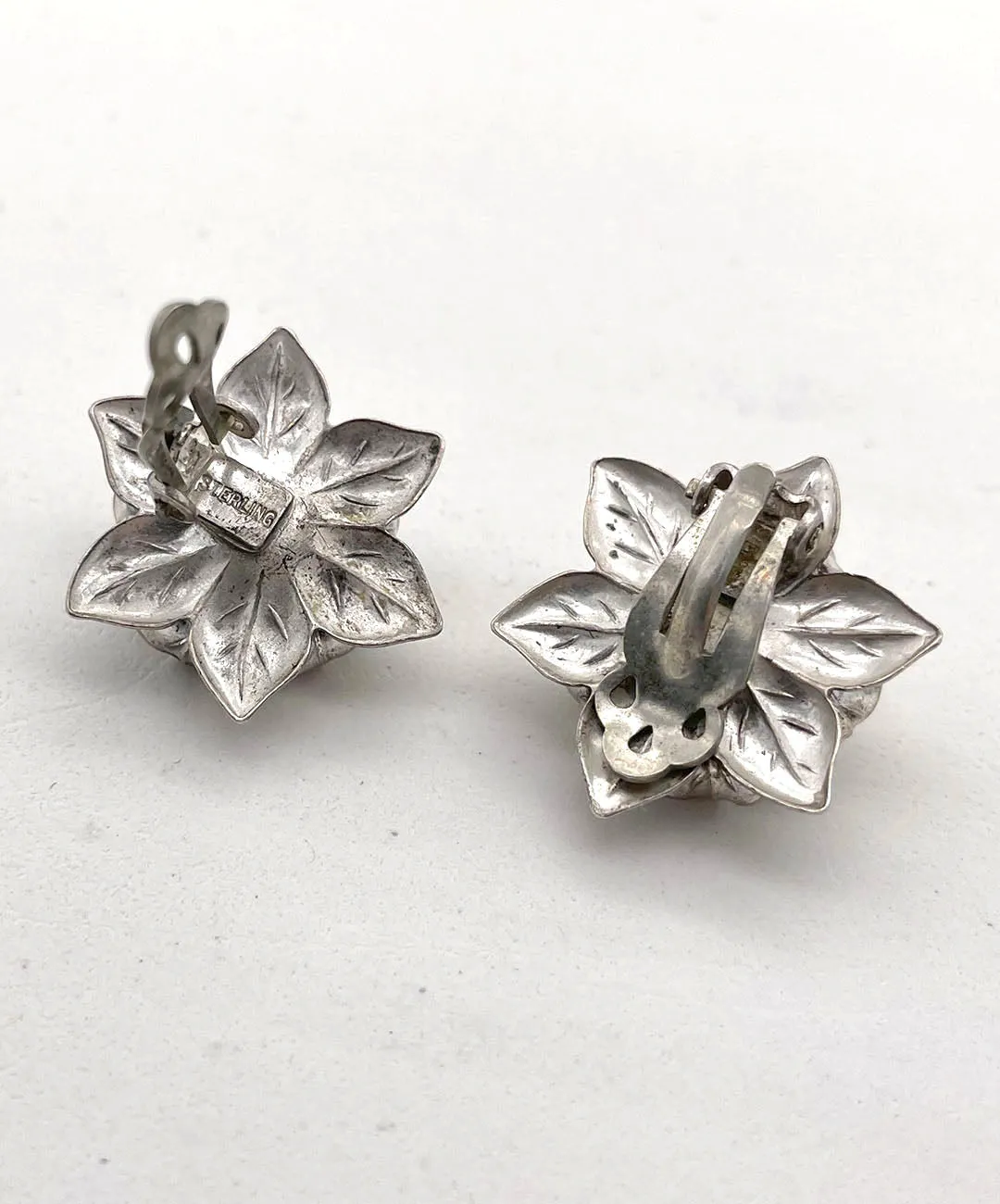 【USA輸入】ヴィンテージ スターリングシルバー フラワー カボション イヤリング/Vintage Sterling Flower Cabochon Clip On Earrings