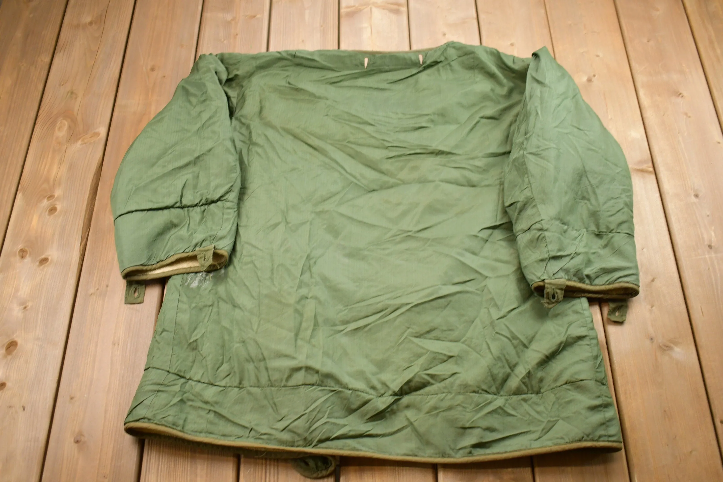 Vintage 1960s Military Liner Jacket / Button Up Jacket / US Army Green / Vintage Army / Streetwear Fashion / Army Jacket / Sherpa Jacket