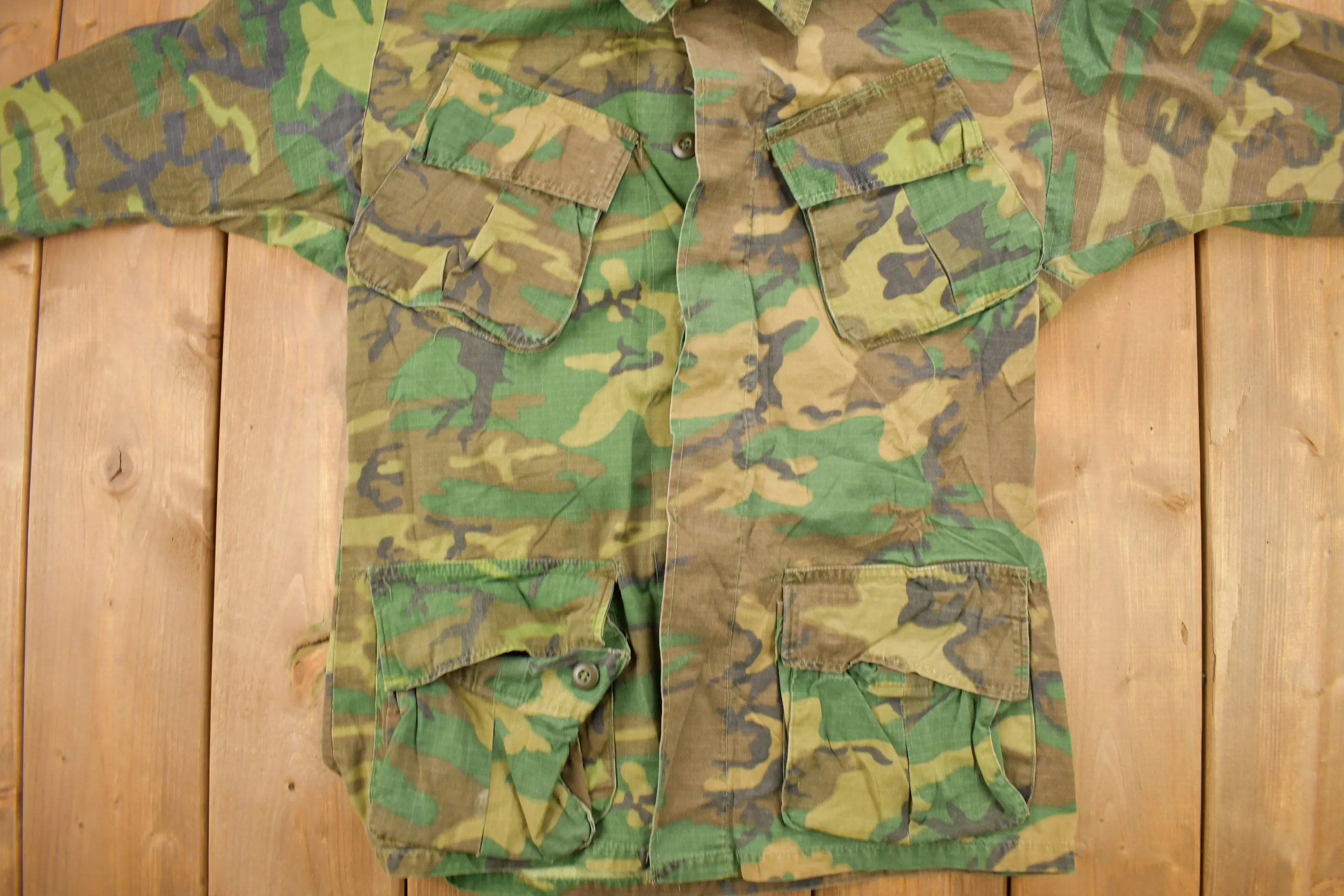 Vintage 1969 US Military Class 2 Rip Stop Shirt / US Army Green / Patchwork / Combat Shirt / Vietnam Era