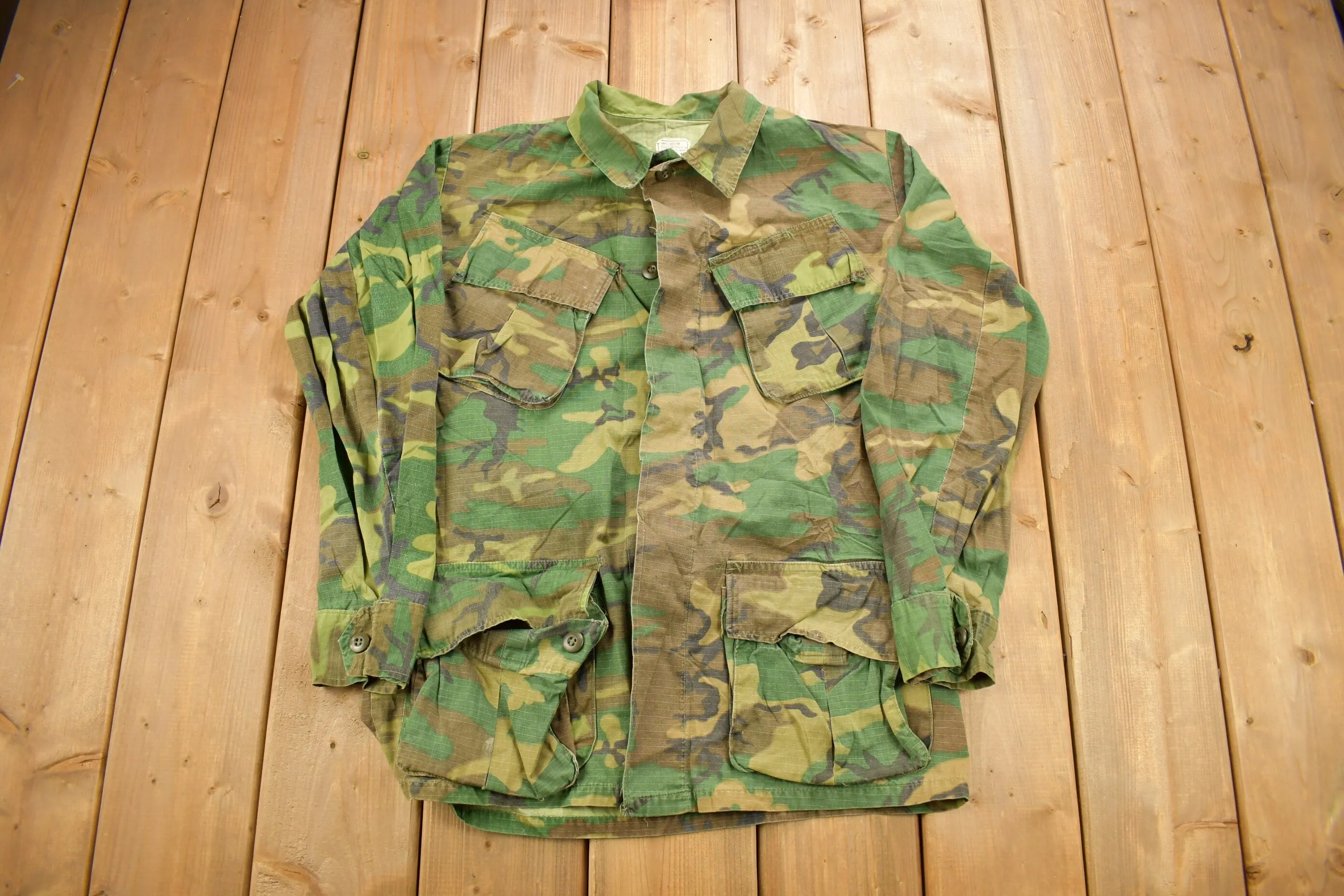 Vintage 1969 US Military Class 2 Rip Stop Shirt / US Army Green / Patchwork / Combat Shirt / Vietnam Era